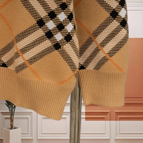 Burberry Classic Check Knit Cardigan Unisex Beige Plaid Sweater - Picture 6 of 7